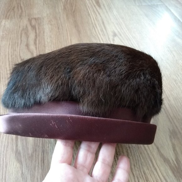 Vintage Fur Hat with Satin Band, Faux Pearl Accent and Union Label - Picture 4 of 15